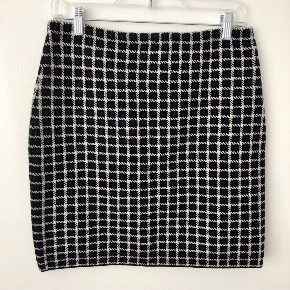 Theory 100% wool Teslianna Soft Luster skirt